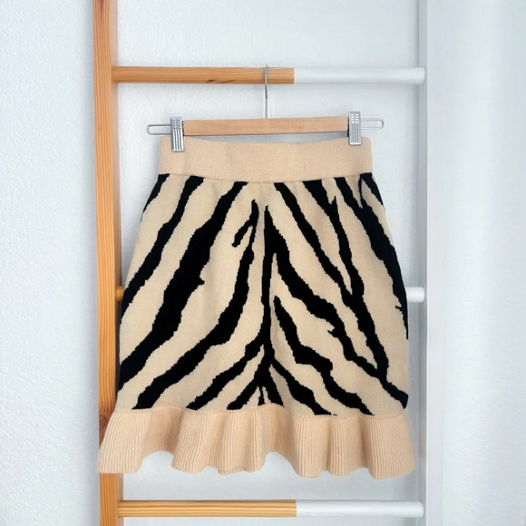 Free People Jen's Pirate Booty Mini Knit Skirt Siberian Trumpet Animal Tiger XS - Picture 3 of 9